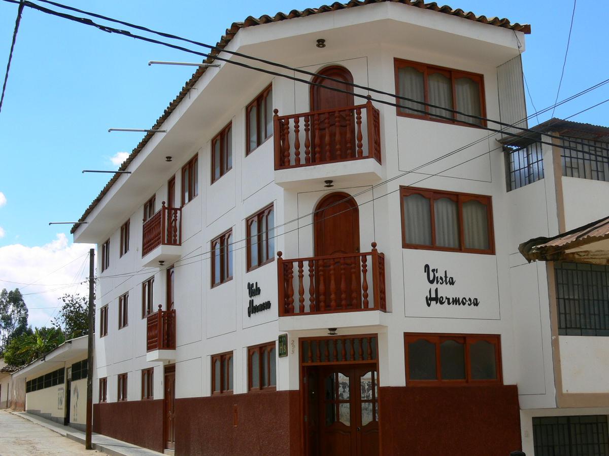 Hostal Vista Hermosa Hotel Chachapoyas Exterior photo